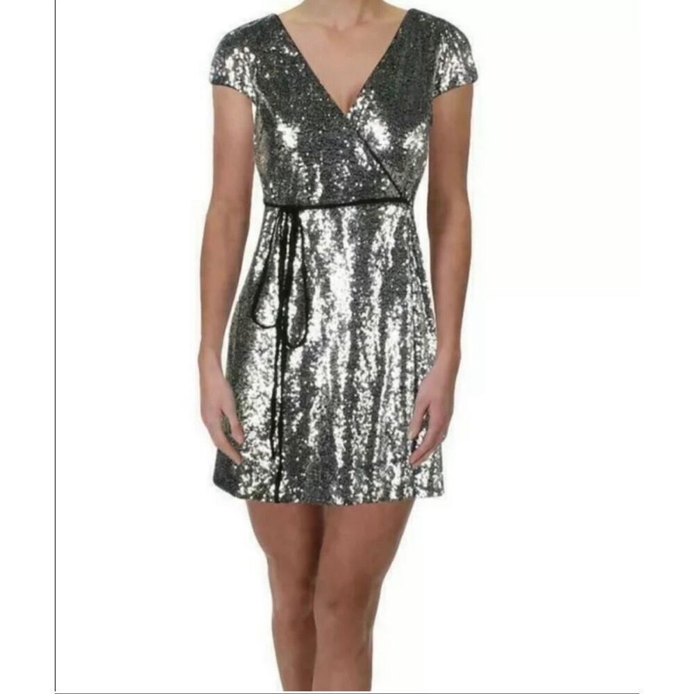 Aqua Women’s XS Silver Sequined Cap Sleeve Mini Wrap Cocktail Dress NWT